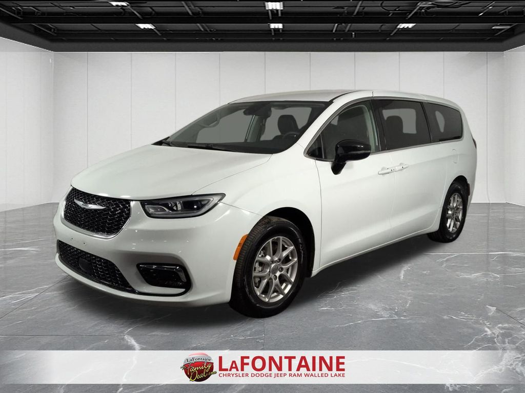 2024 Chrysler Pacifica Touring L FWD