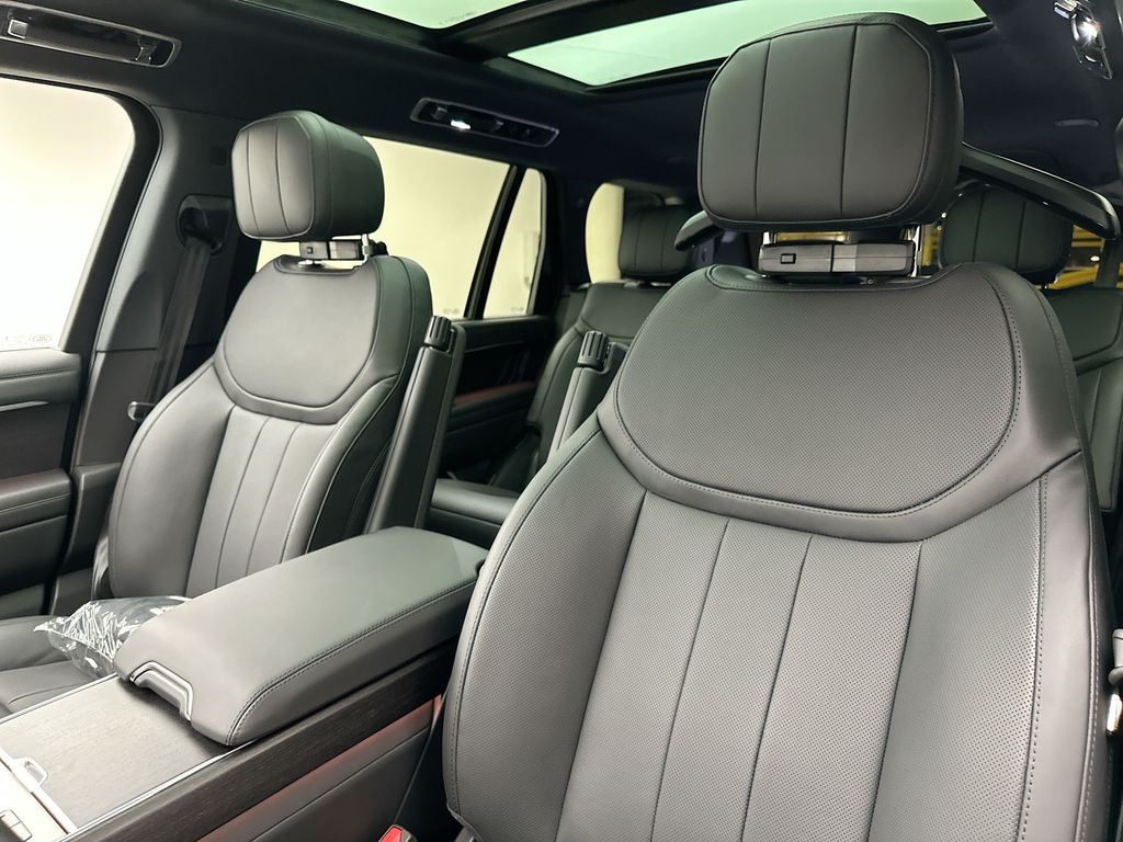 Thumbnail: 2026 Land Rover Range Rover - 18