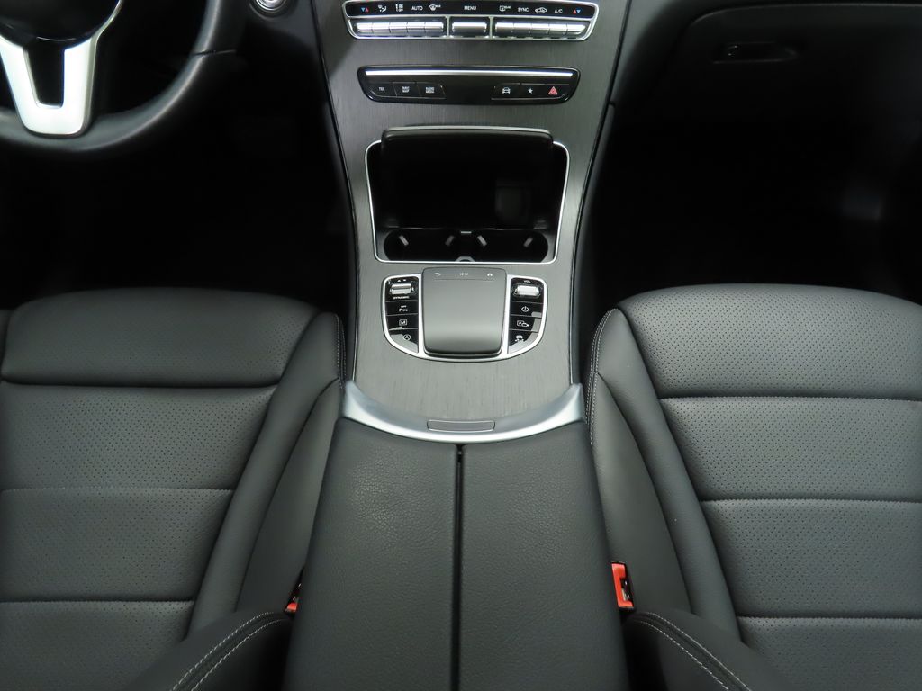 2022 Mercedes-Benz GLC 300 16