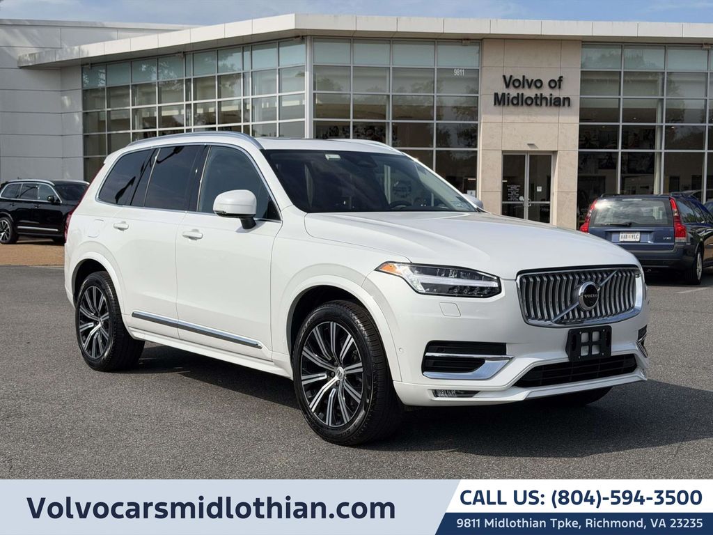 2023 Volvo XC90 B6 Plus Bright Theme 7-Passenger AWD