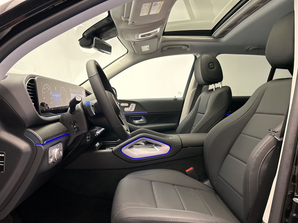 Thumbnail: 2026 Mercedes-Benz GLE - 12