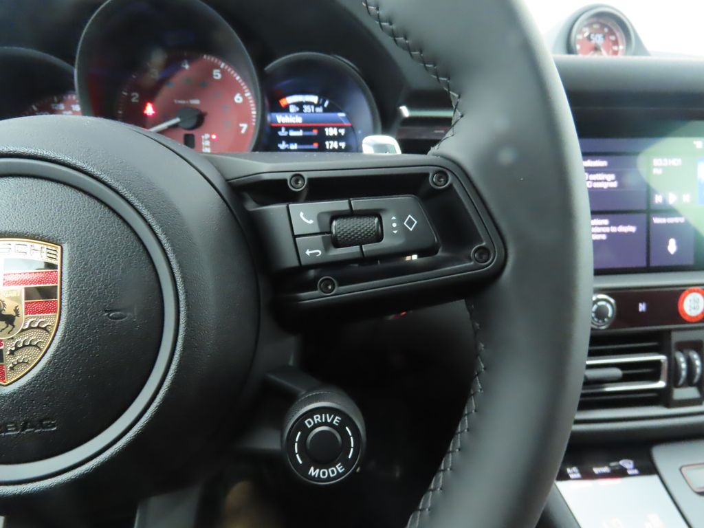 Thumbnail: 2025 Porsche Macan - 15