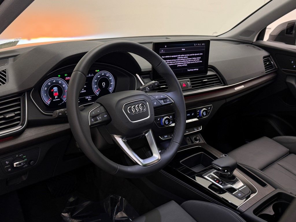 Thumbnail: 2025 Audi Q5 - 23