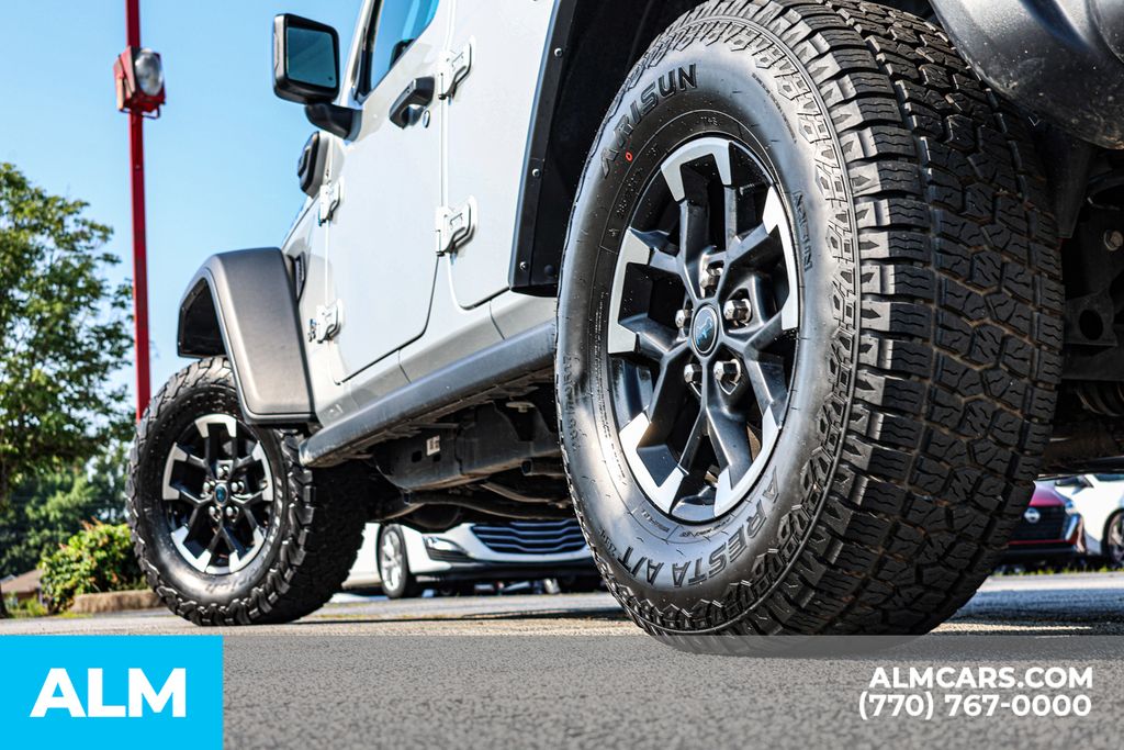 Used 2024 Silver Jeep Rubicon 4xe image 16
