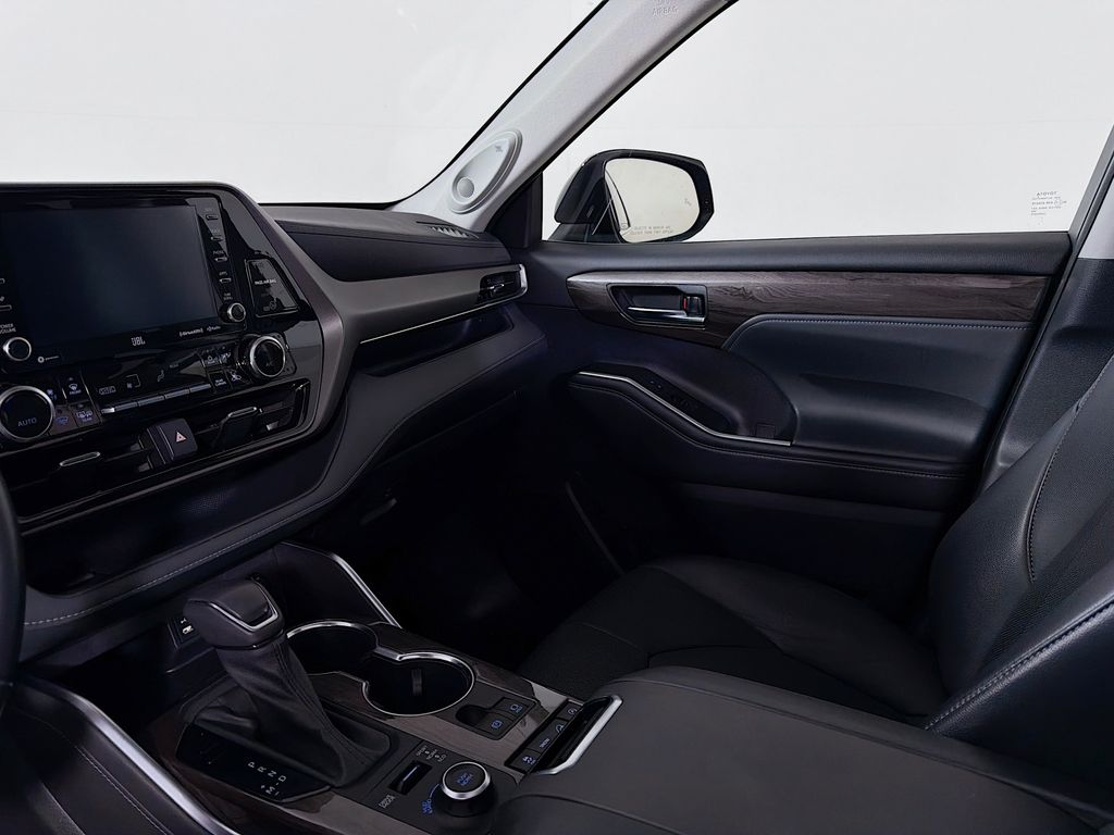 Used 2022 Toyota Highlander SUV