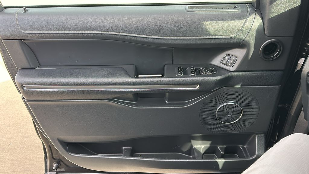 2023 Ford Expedition Max XLT Black at River Oaks CDJR