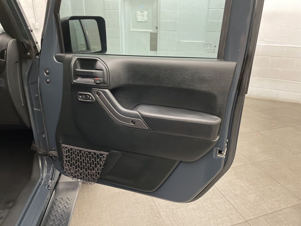 Used 2018 Black Jeep Unlimited Sahara image 26