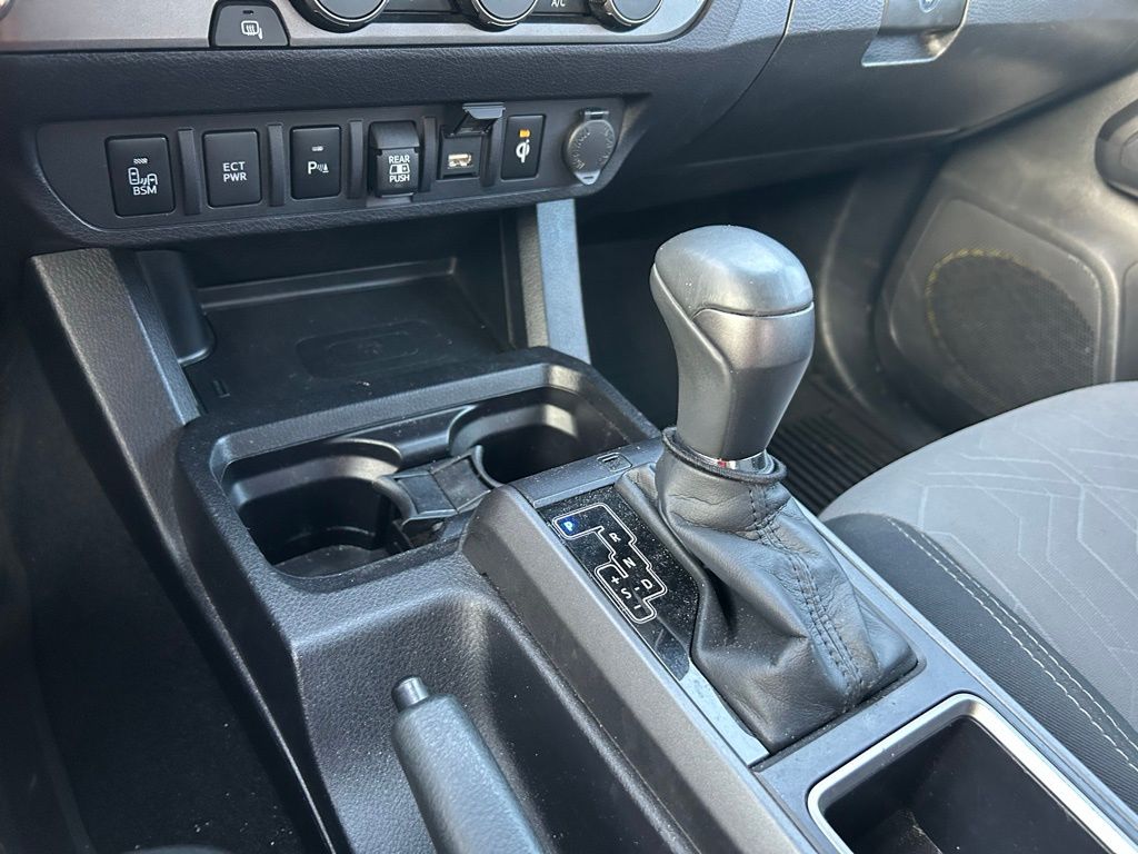 Thumbnail: 2022 Toyota Tacoma - 27