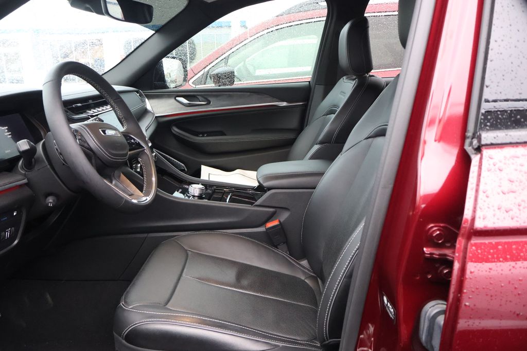 Thumbnail: 2024 Jeep Grand Cherokee - 12