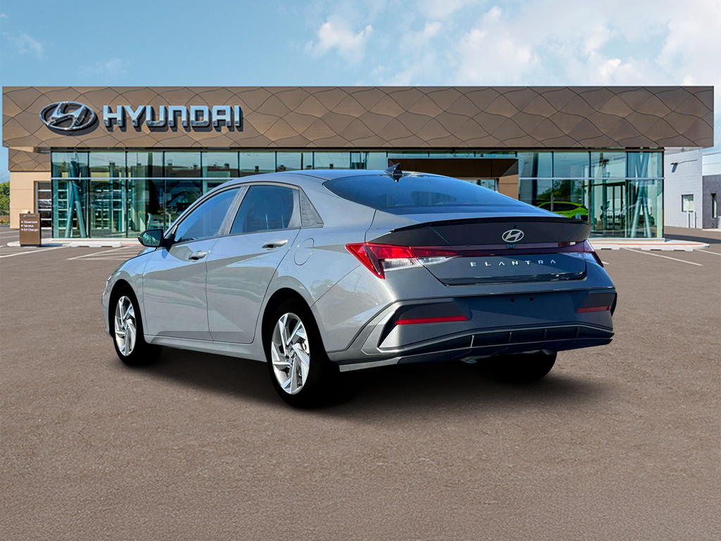 2025 Hyundai Elantra Sport 5
