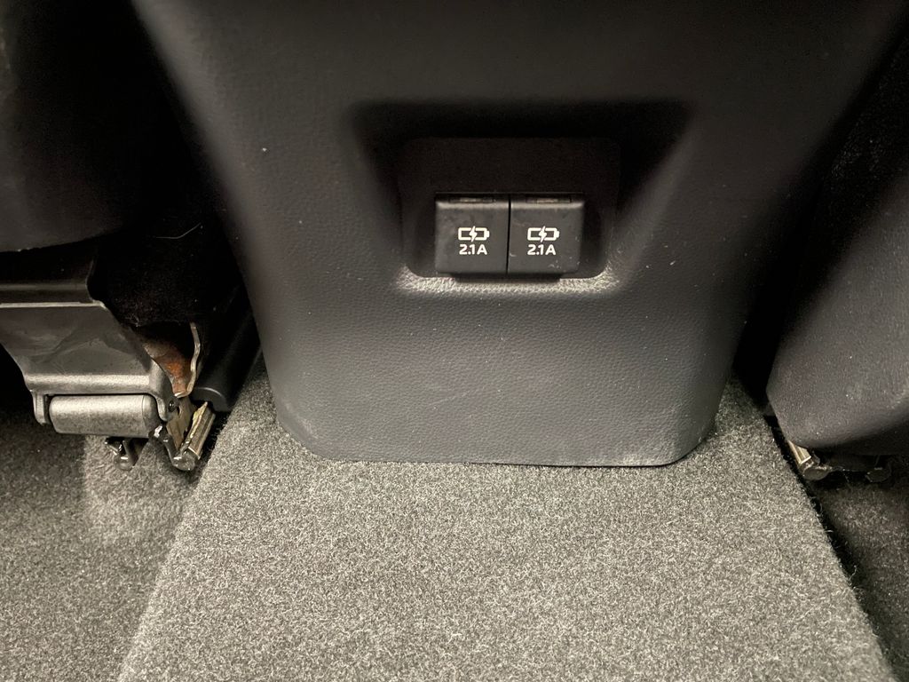 Thumbnail: 2021 Toyota RAV4 - 19