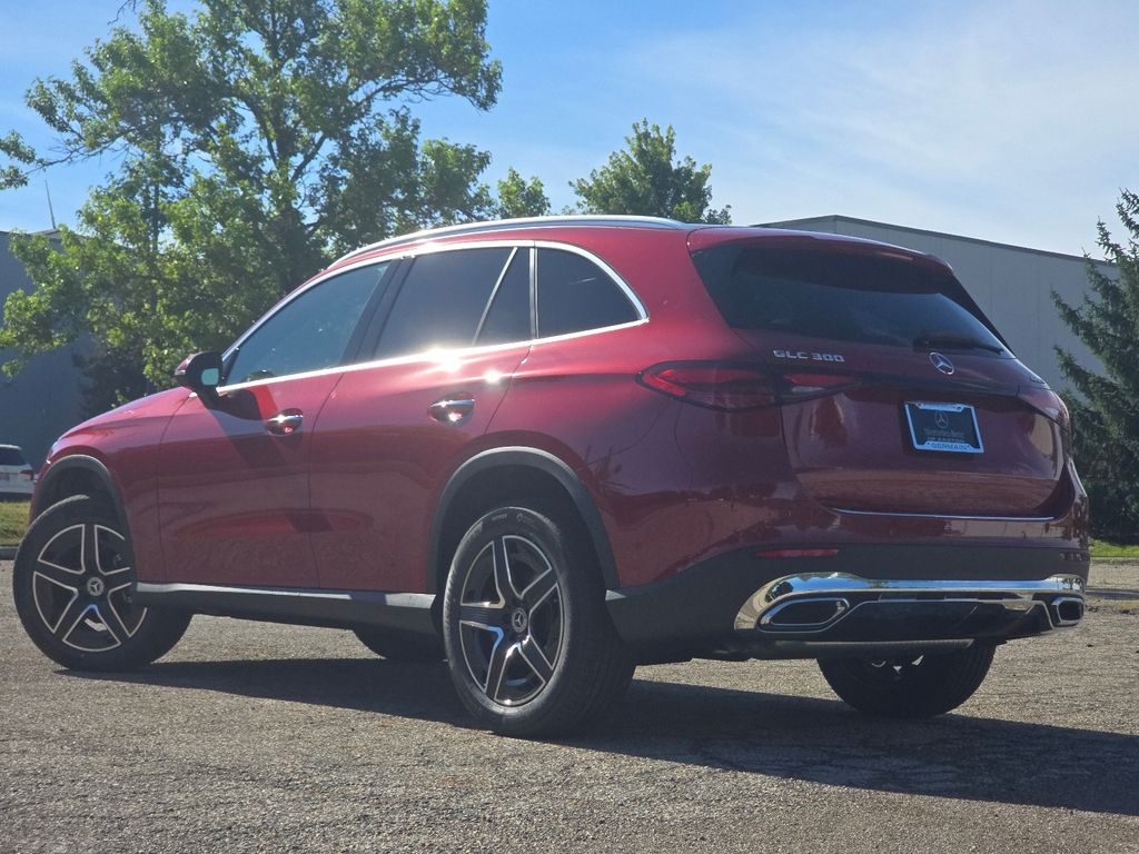 New 2026 Red Mercedes-Benz GLC 300 image 15