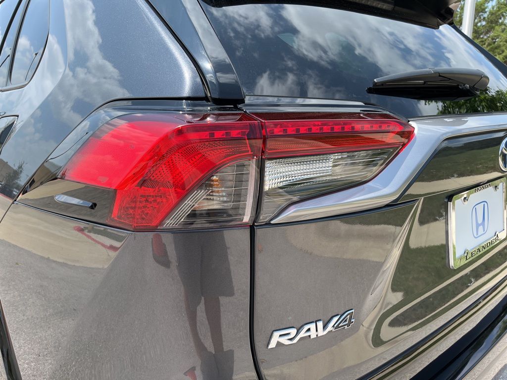 2021 Toyota RAV4 XSE 7