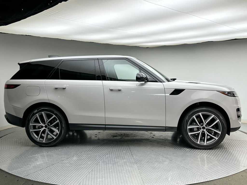 Thumbnail: 2027 Land Rover Range Rover Sport - 4