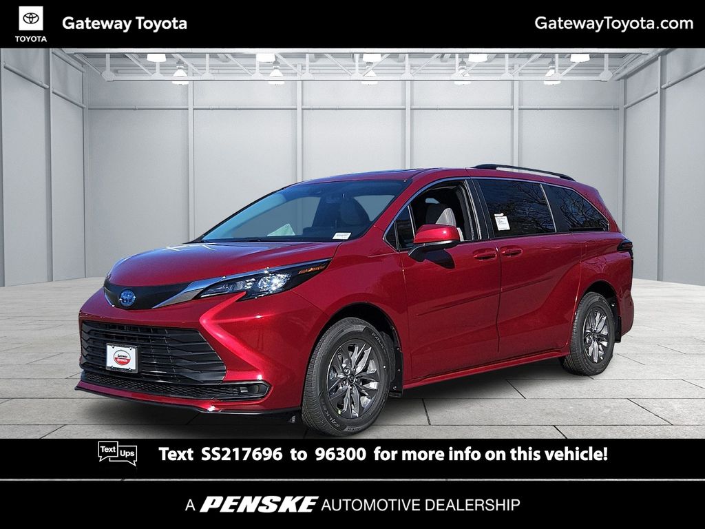 Thumbnail: 2025 Toyota Sienna - 1