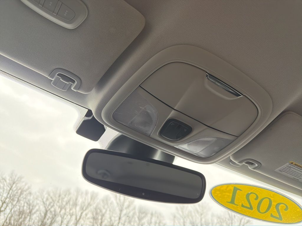 Thumbnail: 2021 Jeep Cherokee - 13