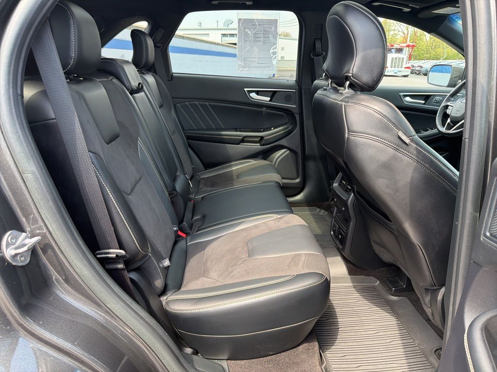 Thumbnail: 2019 Ford Edge - 23