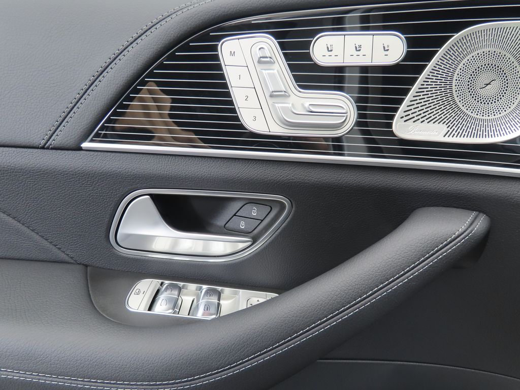 Thumbnail: 2026 Mercedes-Benz GLS - 25