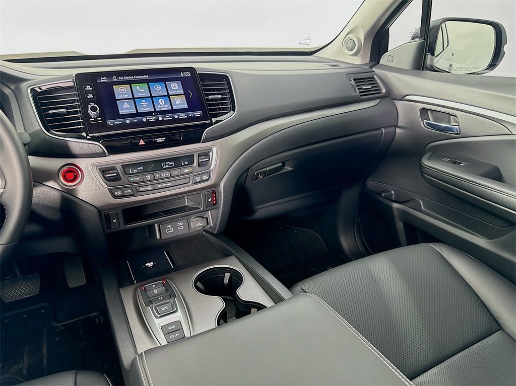 2025 Honda Ridgeline RTL photo