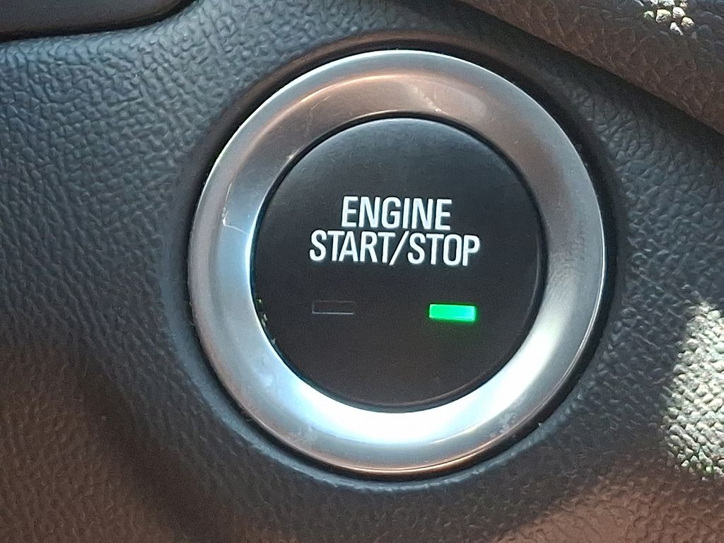 2020 Chevrolet Equinox LT 24
