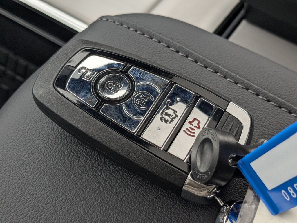 2025 Lincoln Navigator Reserve L