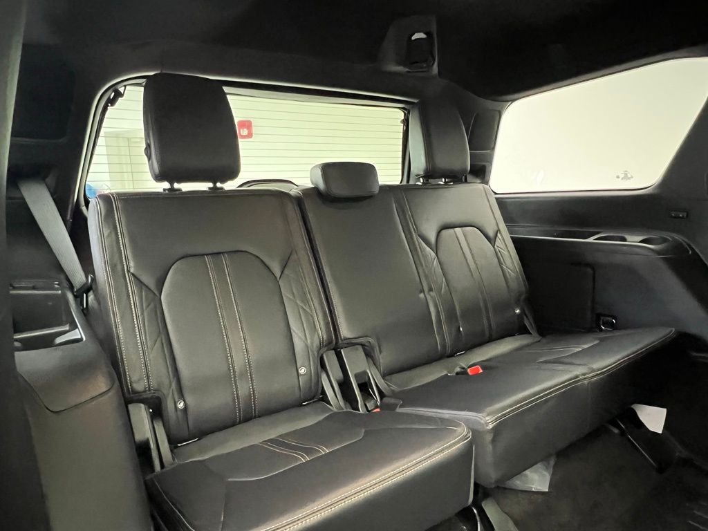 Thumbnail: 2022 Ford Expedition - 10