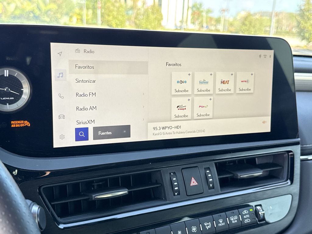 Thumbnail: 2023 Lexus ES - 23