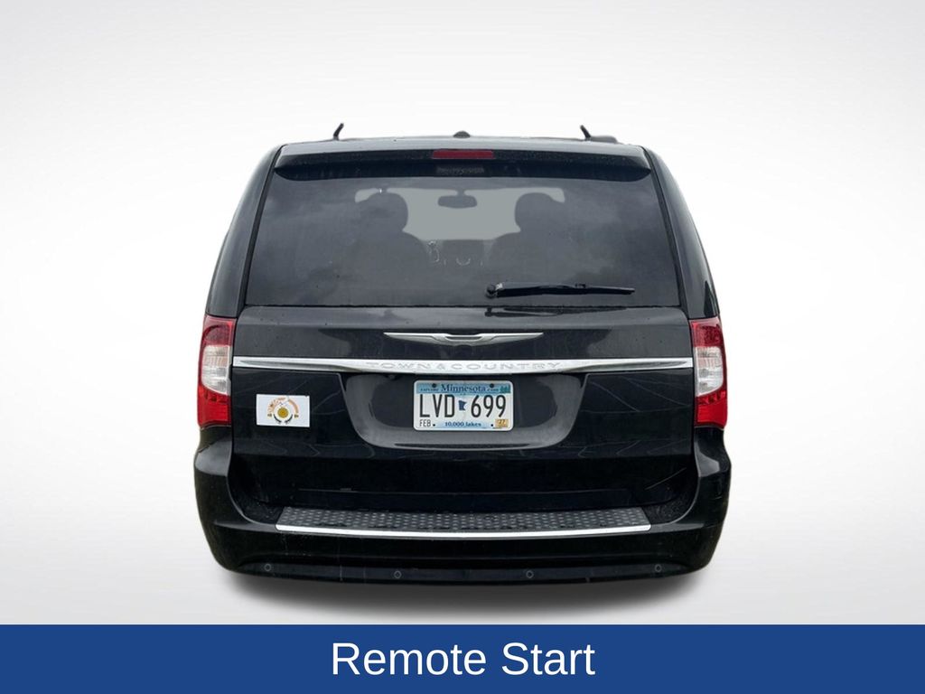 2015 Chrysler Town & Country Touring-L