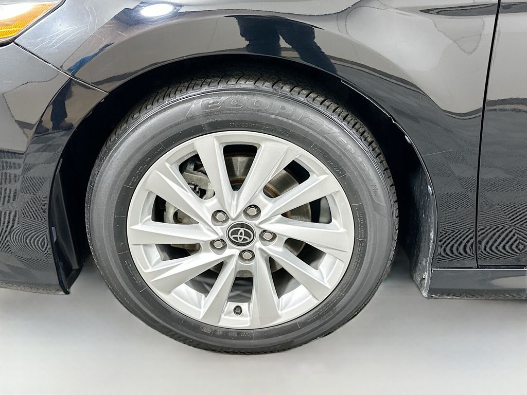 Thumbnail: 2022 Toyota Camry - 29