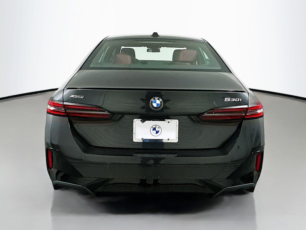 Thumbnail: 2026 BMW 5 Series - 6