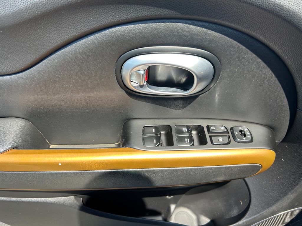 Thumbnail: 2016 Kia Soul - 27