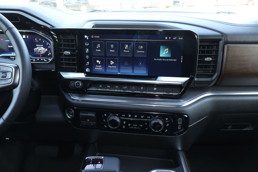 2023 Chevrolet Silverado 1500 High Country 12