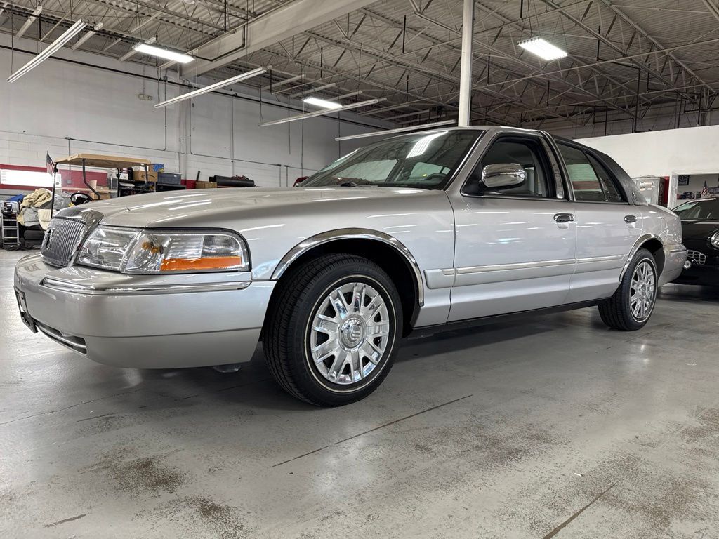 2005 Mercury Grand Marquis Sedan Rear-Wheel Drive 4-Speed Automatic Overdrive
