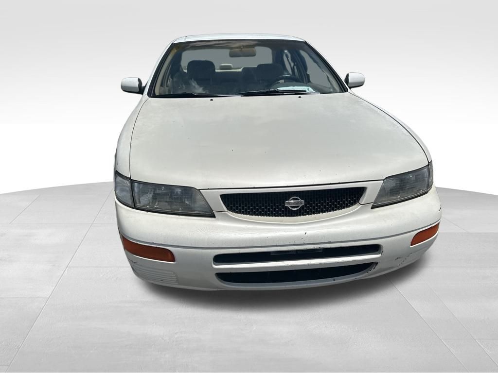 1995 Nissan Maxima GLE FWD Sedan