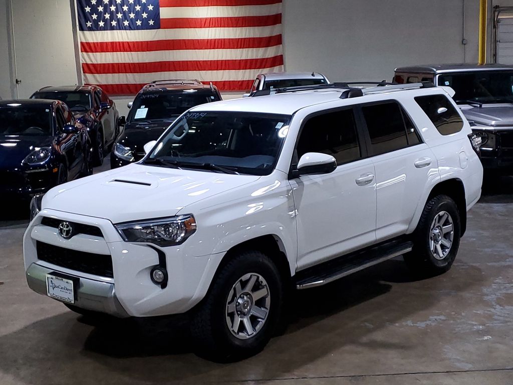 2016 Toyota 4Runner Trail 37