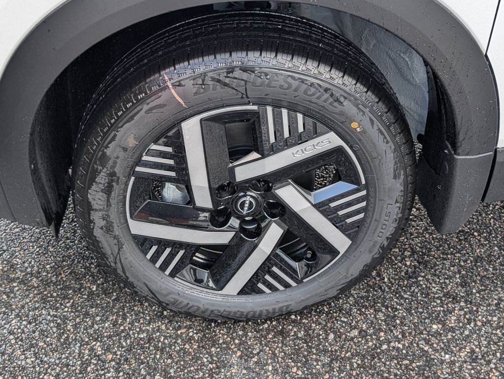 New 2026 Nissan Kicks SUV