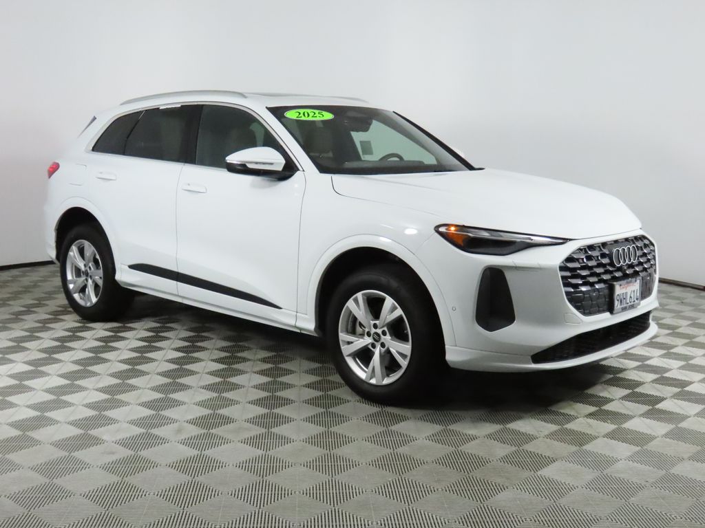 Thumbnail: 2025 Audi Q5 - 7