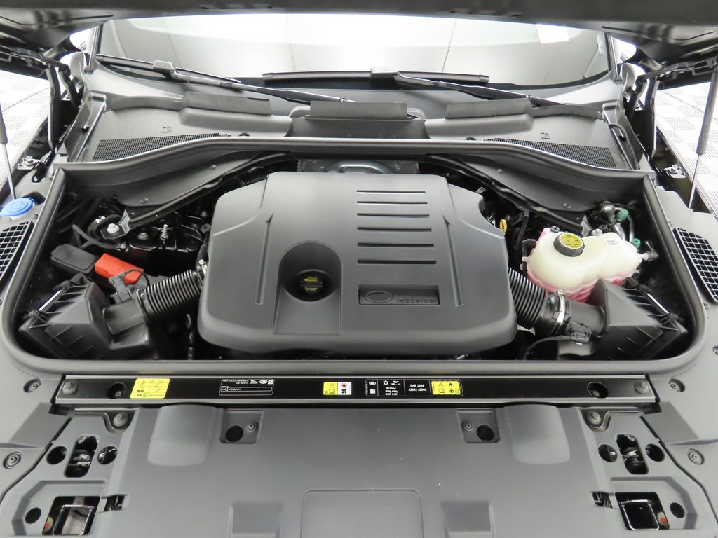 Thumbnail: 2026 Land Rover Range Rover Sport - 29