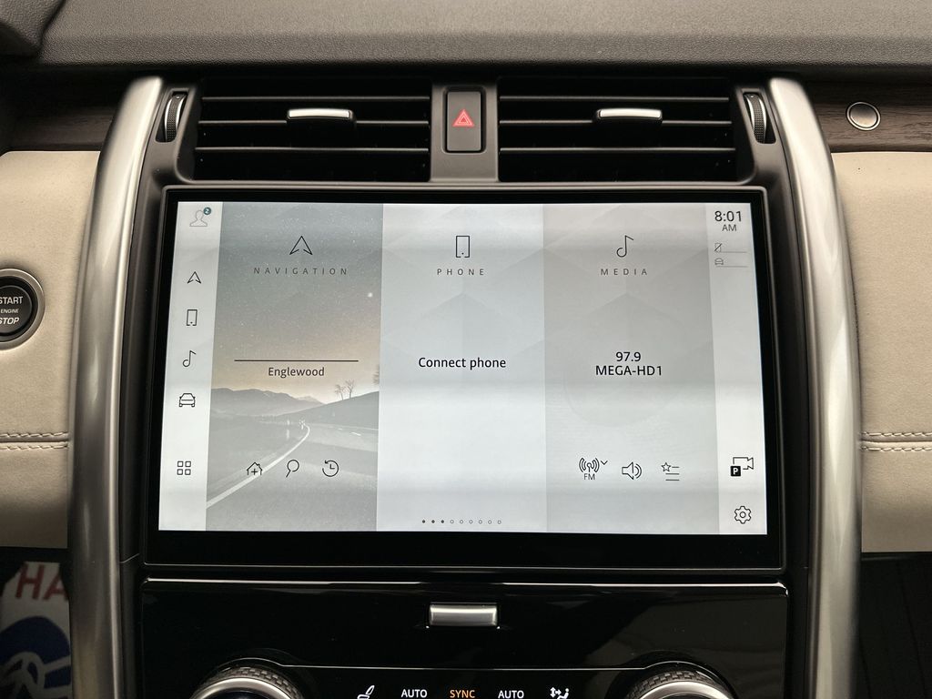 2024 Land Rover Discovery S 19