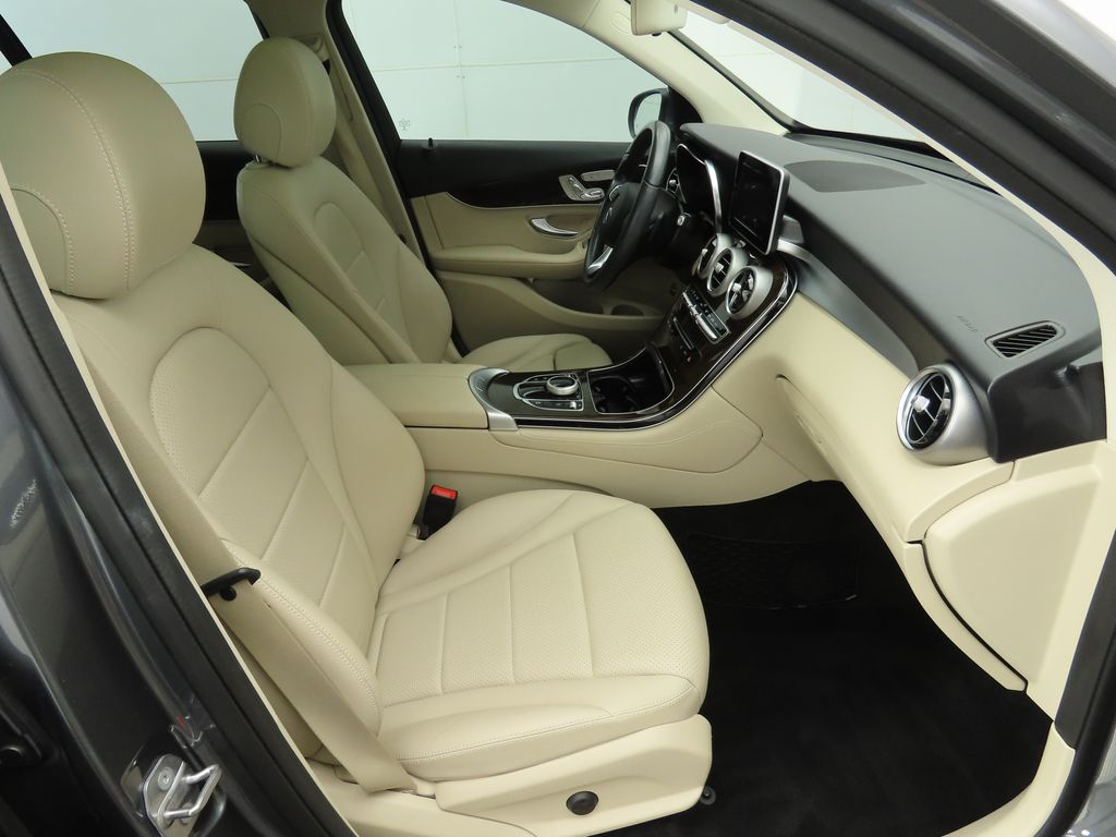 Thumbnail: 2019 Mercedes-Benz GLC - 20