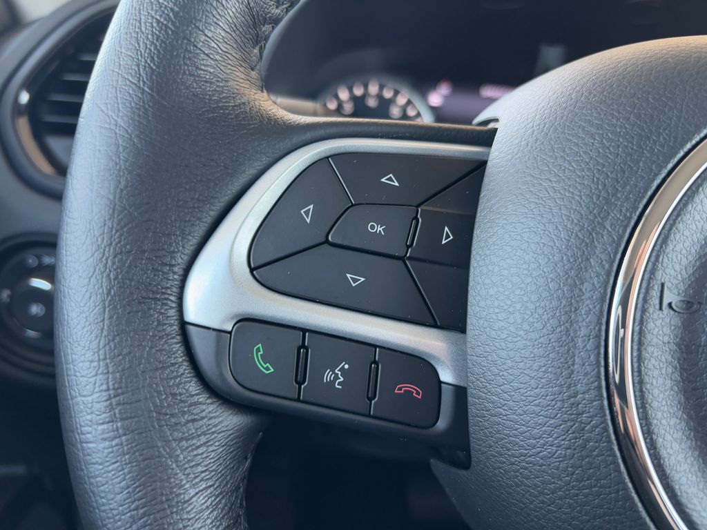2023 Jeep Renegade Altitude 11