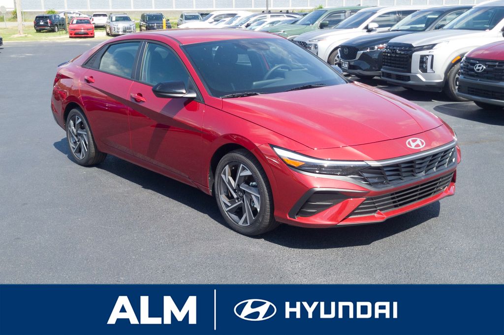 2025 Hyundai Elantra SEL Sport photo 3