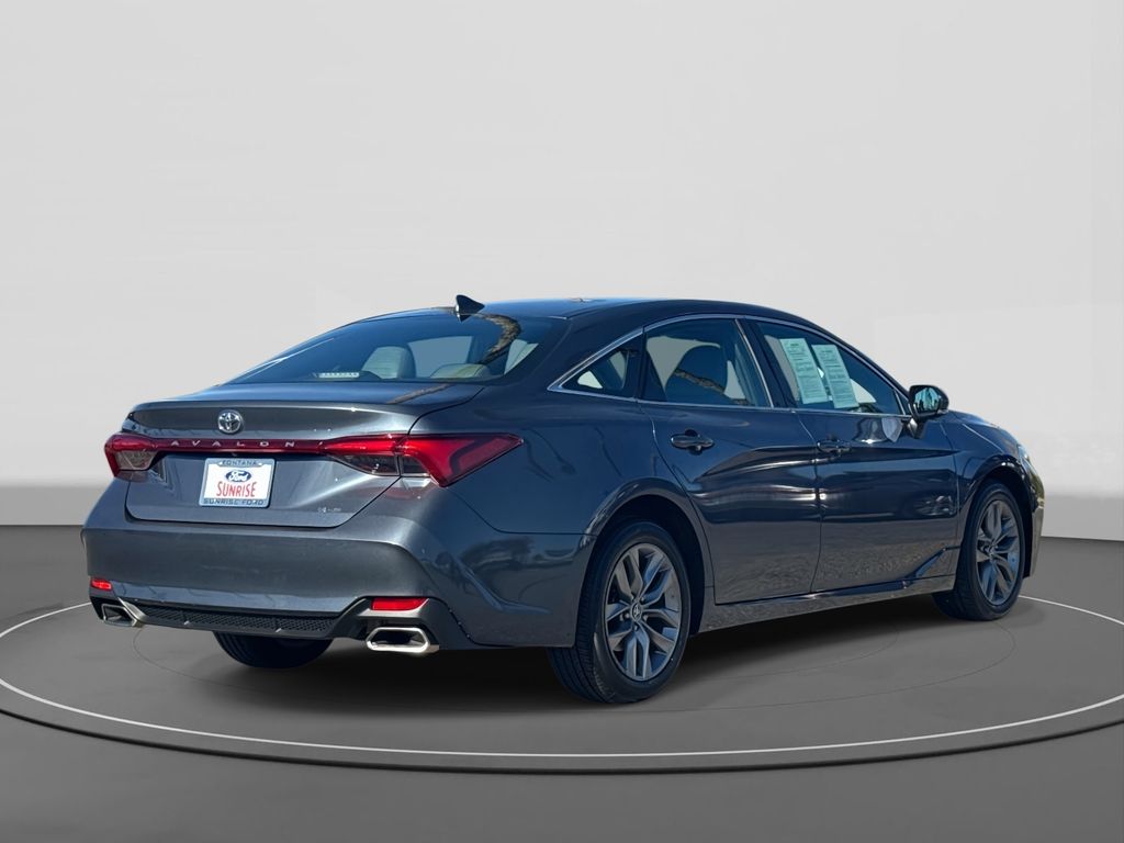 Used 2020 Toyota Avalon XLE 4D Sedan