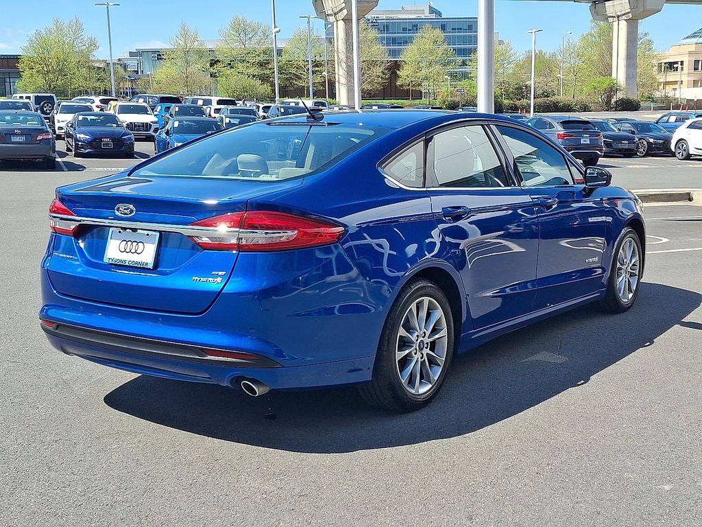 Thumbnail: 2017 Ford Fusion - 4