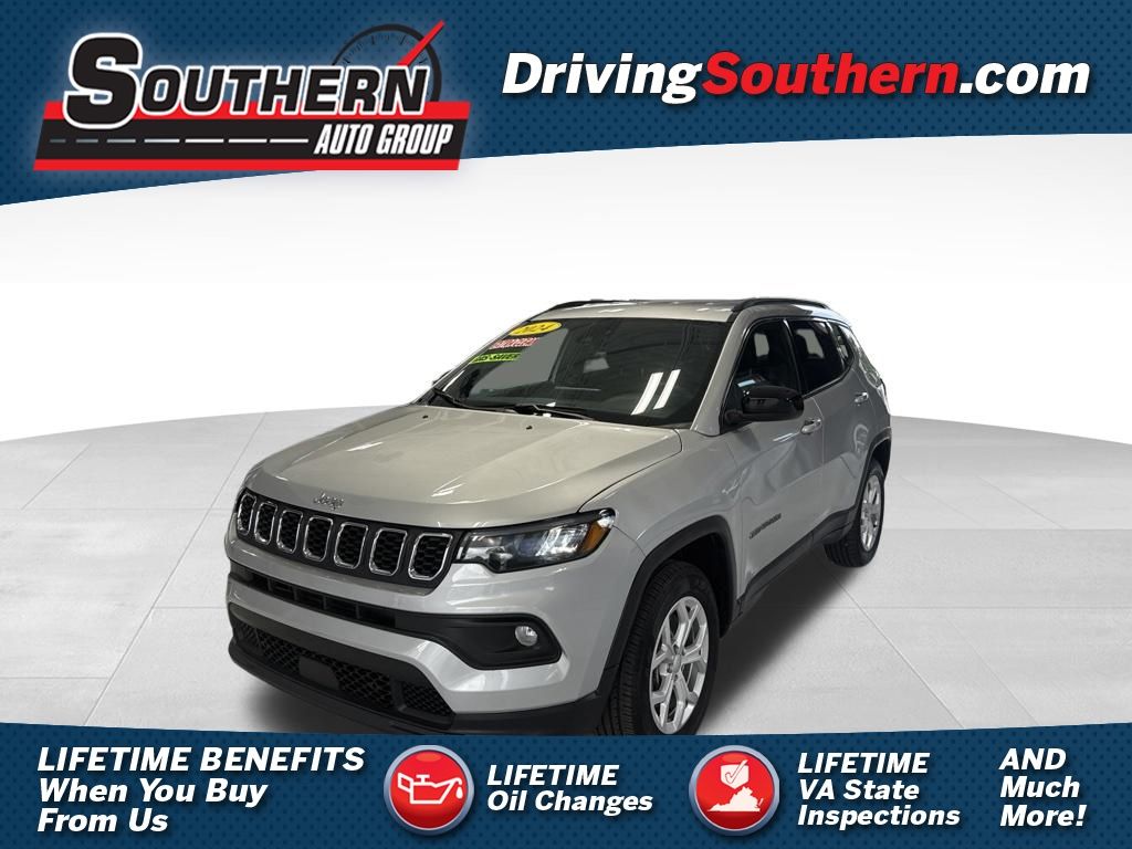 Silver Zynith Metallic Clearcoat 2024 Jeep Compass SUV / Crossover Four-Wheel Drive 8-Speed Automatic