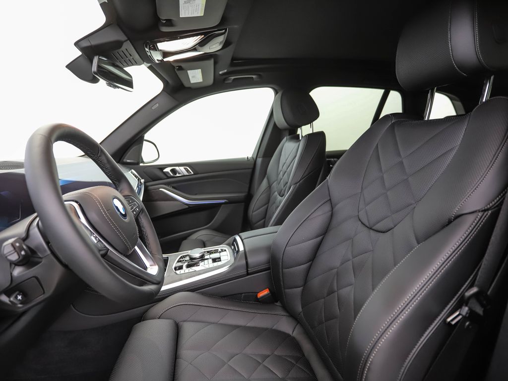 Thumbnail: 2026 BMW X5 - 11