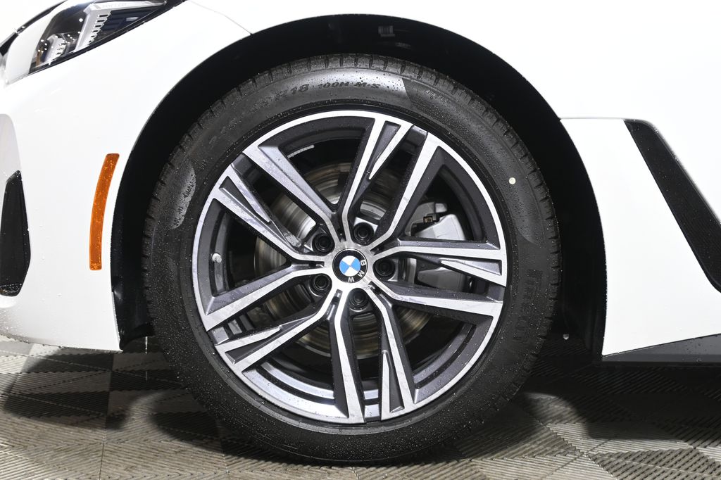 Thumbnail: 2026 BMW 4 Series - 12