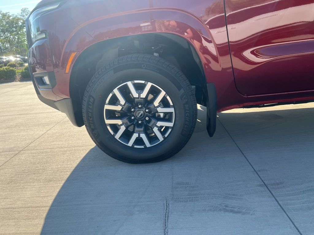 2025 Cardinal Red Metallic Tricoat Nissan Frontier SL RWD Truck