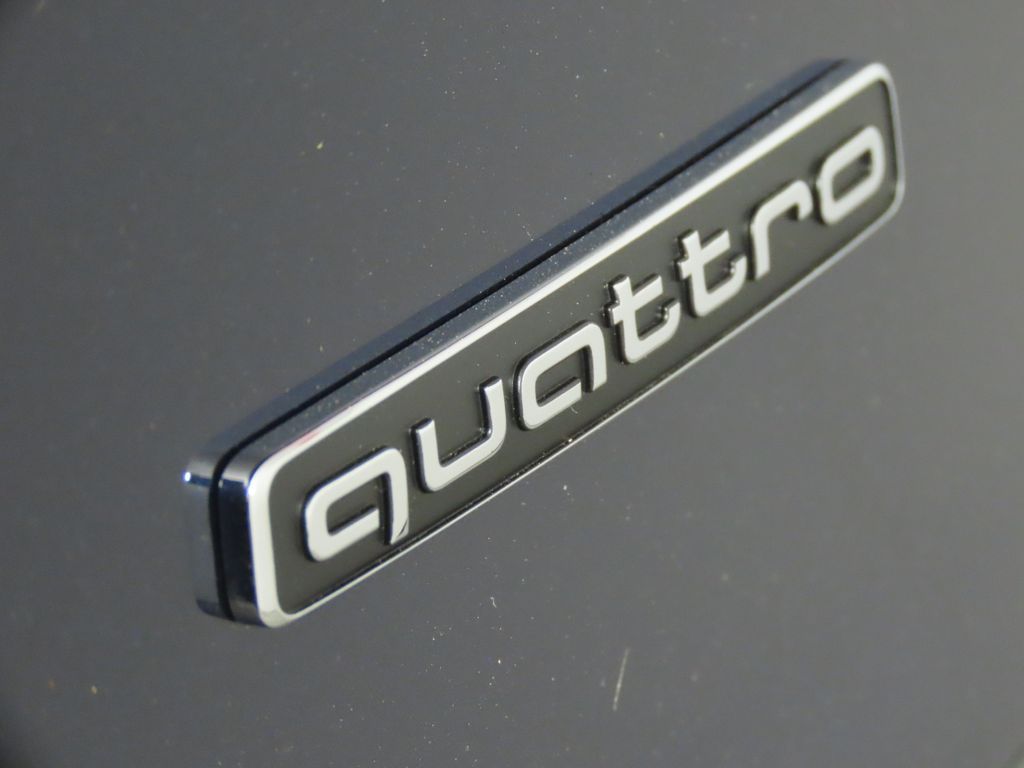 Thumbnail: 2026 Audi Q7 - 10
