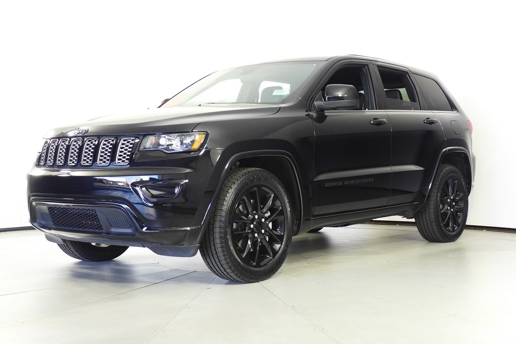 Thumbnail: 2022 Jeep Grand Cherokee - 2
